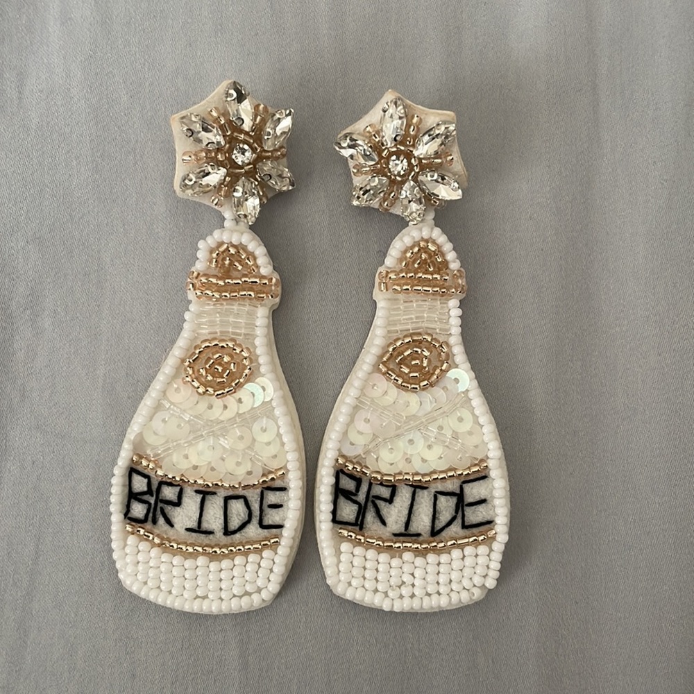Bridal/wedding/bachelorette earrings - Picture 2 of 2